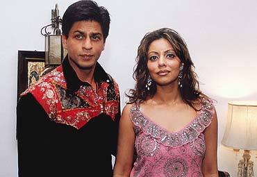 Shah Rukh Khan, Gauri walk the elegant path